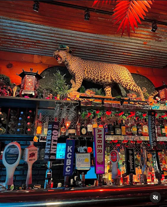 Rose's R&R Bar Picture 3
