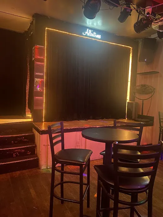 Albatross Bar Picture 8