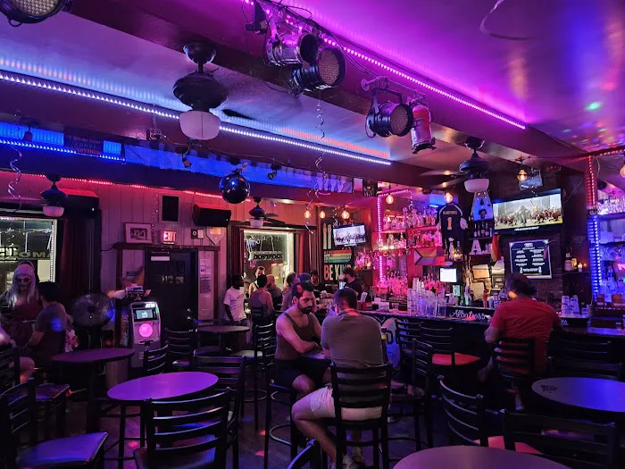 Albatross Bar Picture 5