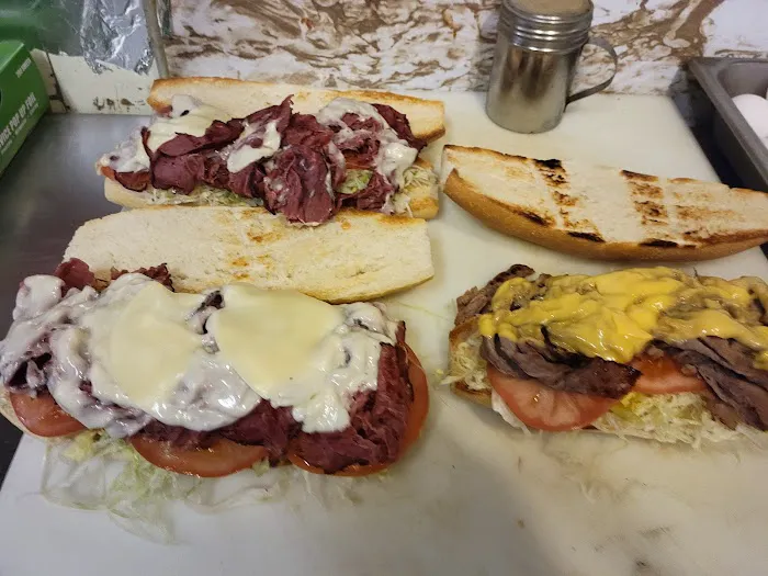 Gaspar's Deli Picture 5