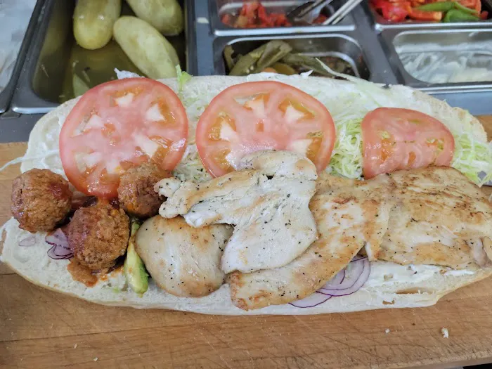 Gaspar's Deli Picture 9