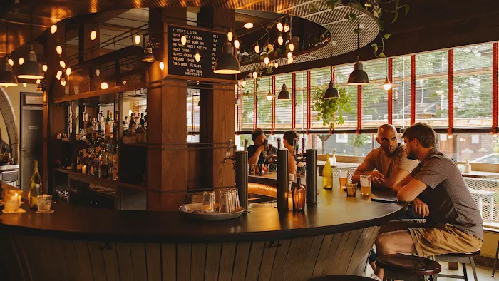 Silver Light Tavern Picture 5