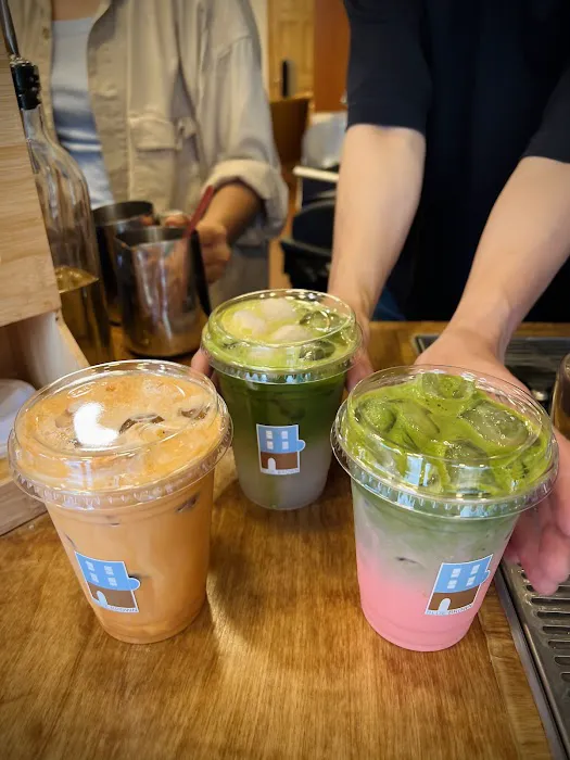 Blue Brown Cafe Picture 5
