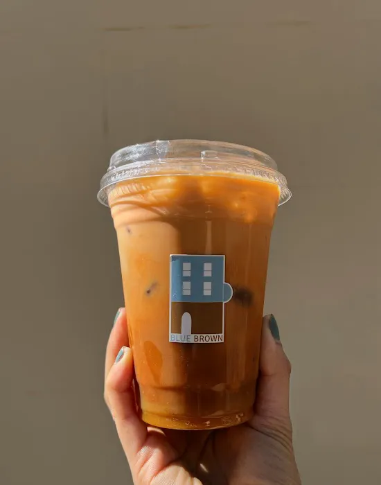 Blue Brown Cafe Picture 3