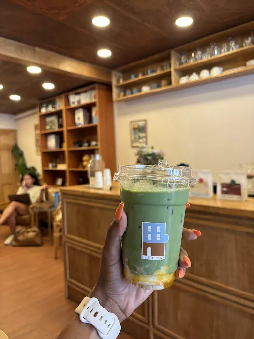 Blue Brown Cafe Picture 9