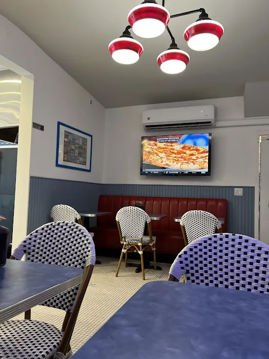 Driggs Pizza Parlor Picture 3