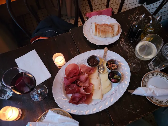 Pinkerton Wine Bar Picture 3