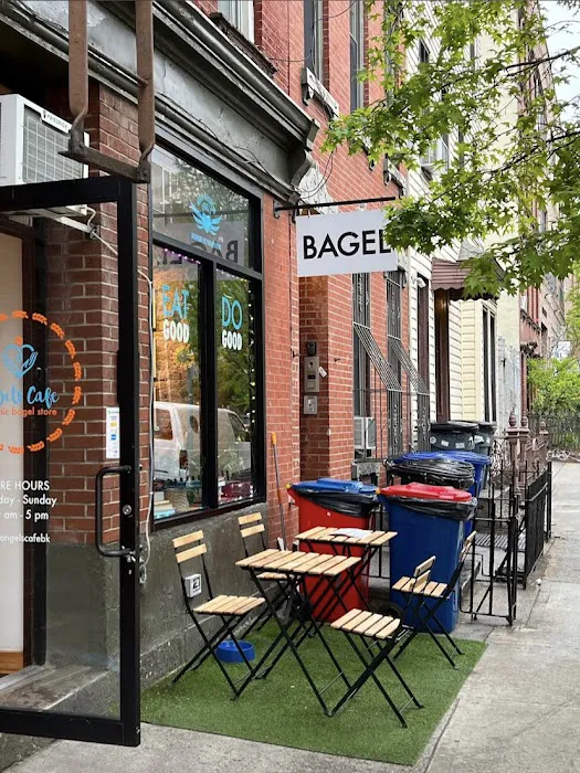 Angels Cafe Picture 7
