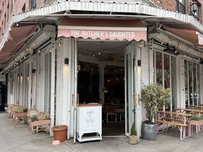 The Butcher's Daughter Picture 2