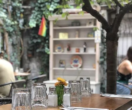 Bistro So
