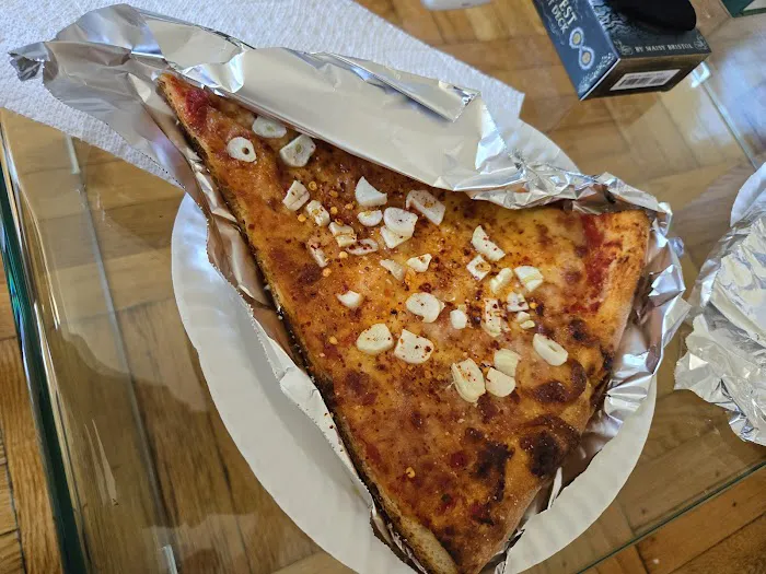 P & M Classic Pizza and Restaurant Picture 1