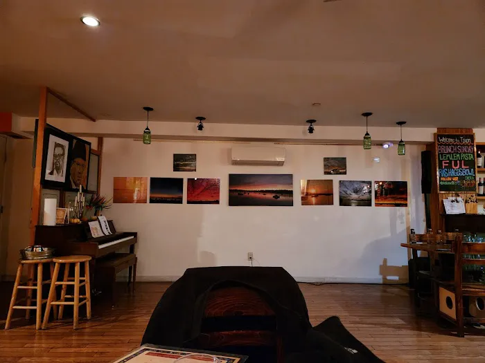 Tsion Cafe Picture 5