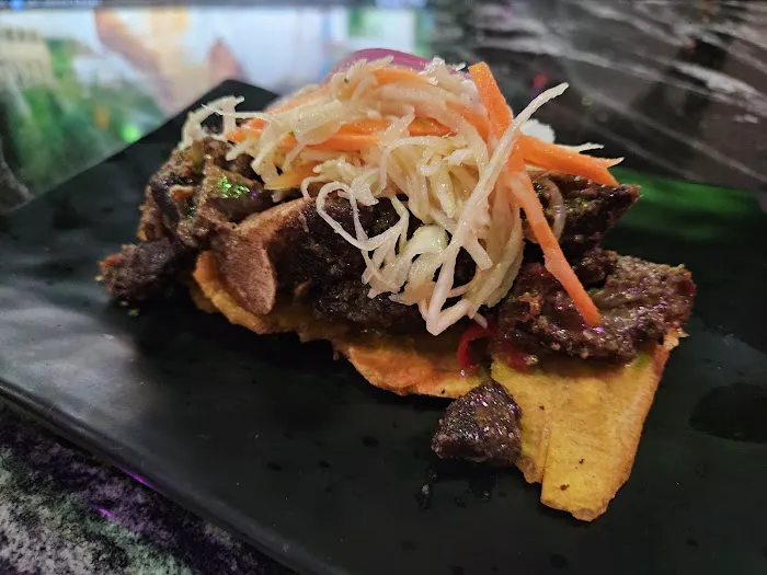 DejaVu Haitian Fusion Restaurant Lounge Picture 3