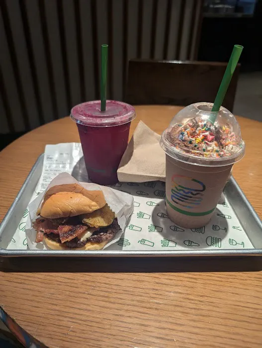 Shake Shack Williamsburg Picture 6