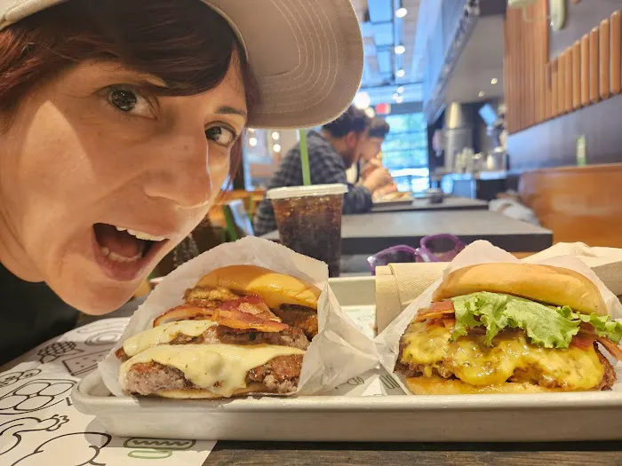 Shake Shack Williamsburg Picture 10
