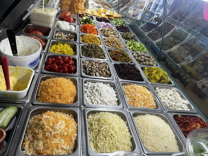 Sapphire Deli Picture 6