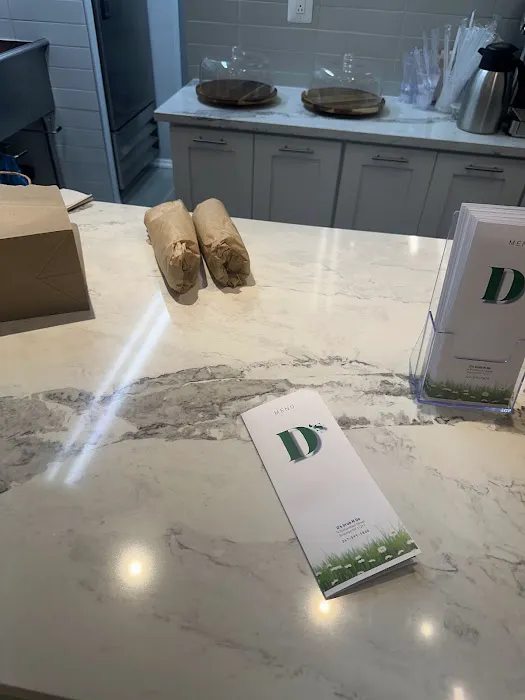 D's Grab N Go Picture 1