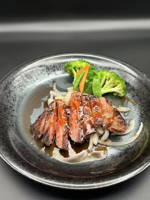 Sushi Shiro Bar and Grill Picture 3