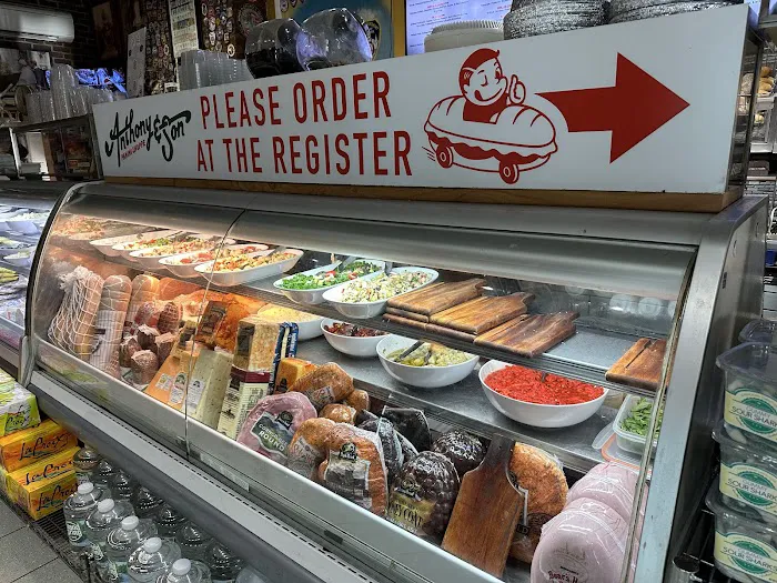 Anthony & Son Panini Shoppe Picture 10