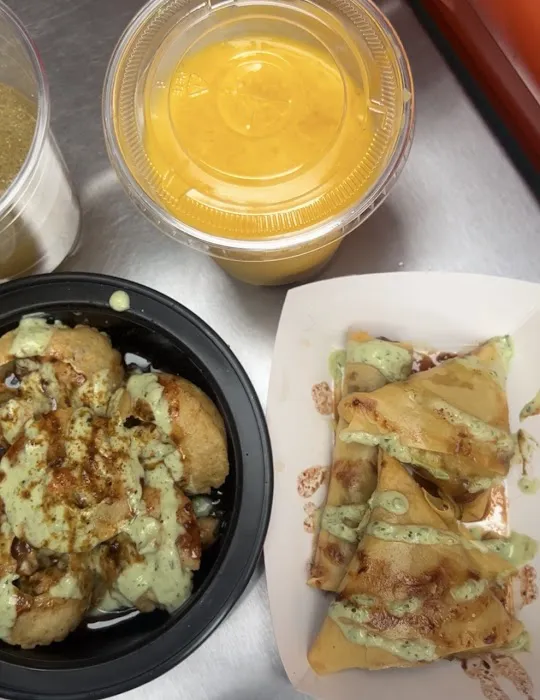 Zaika Kitchen Food Truck Picture 4