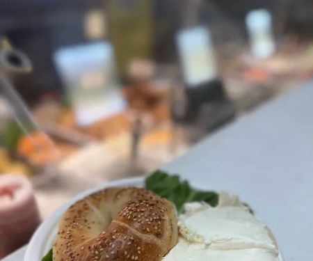 Bagels Plus