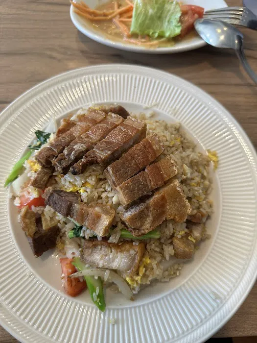 KhanTong Thai Kitchen Picture 10