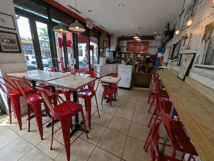 F. Ottomanelli Burgers and Belgian Fries Picture 3