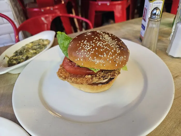 F. Ottomanelli Burgers and Belgian Fries Picture 10