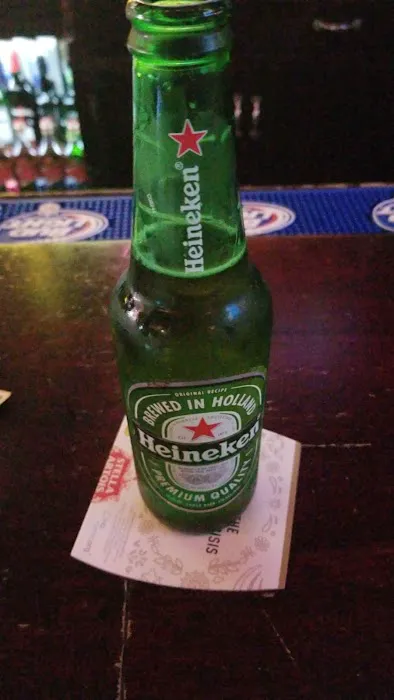 Charlies Sports Bar Picture 9