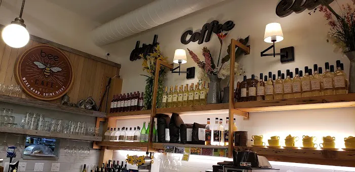 Bee Cafe Picture 8