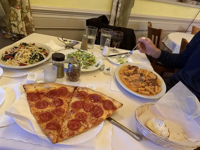 Woodside Pizzeria Picture 10