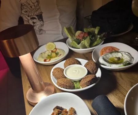 Zikrayat Restaurant & Lounge