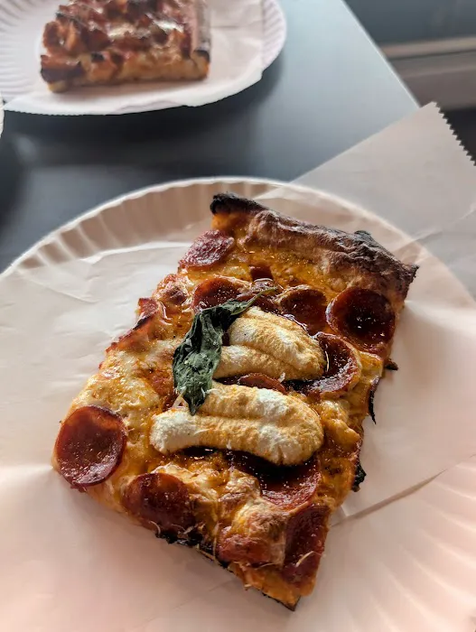 Gia's Pizza Picture 1