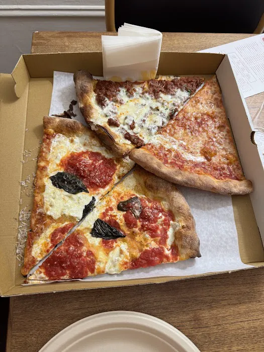Gia's Pizza Picture 5
