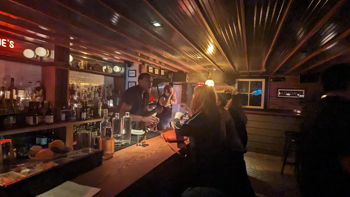 Charlie’s Pub Picture 2