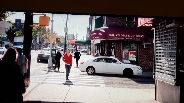 Rally's Deli & Grocery Picture 1