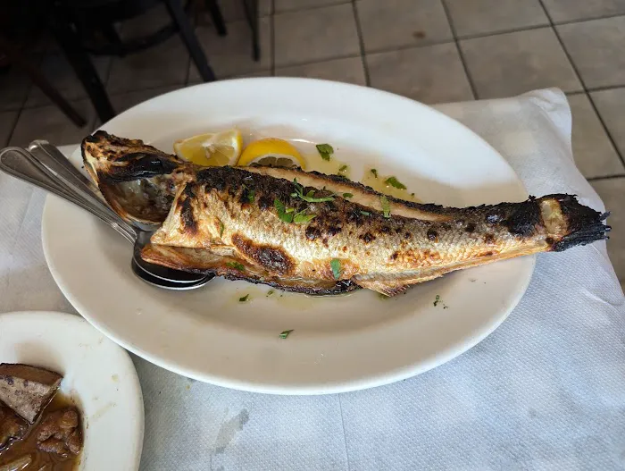 Gregory's 26 Corner Taverna Picture 2