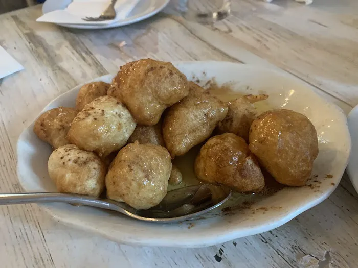 Telly's Taverna Picture 10