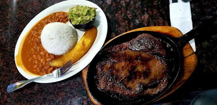 Sandro's Latin Food Restaurant Picture 3