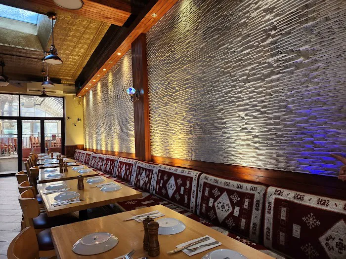 TRUVA Cafe & Grill Picture 5