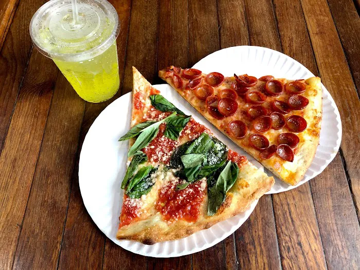 Champion Pizza Ditmars Picture 10