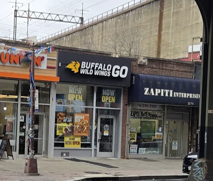 Buffalo Wild Wings 'GO' Picture 10