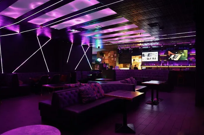 Olympia Lounge & Garden Picture 4