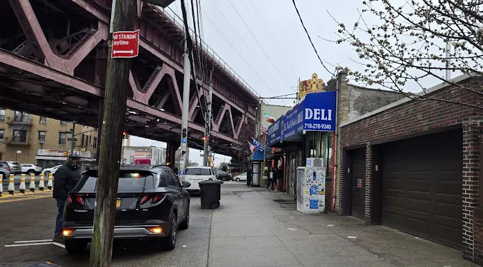 Sal, Kris & Charlie's Deli Picture 1