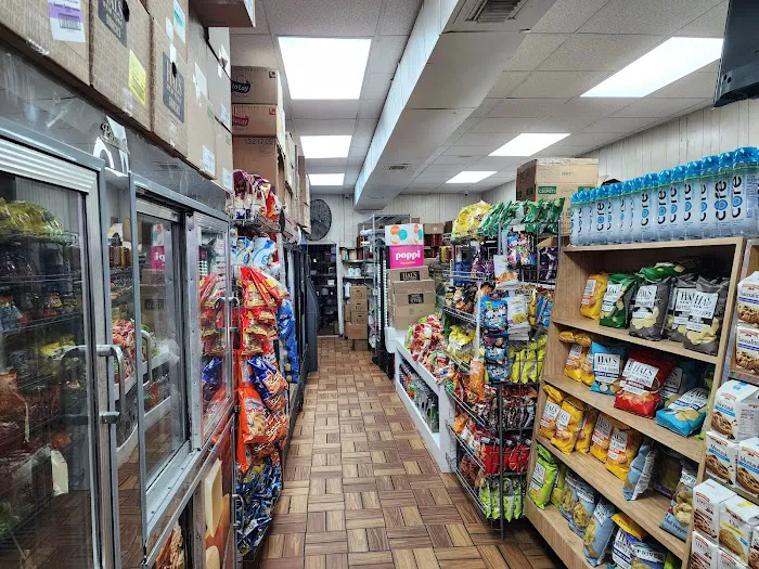 Sal, Kris & Charlie's Deli Picture 6