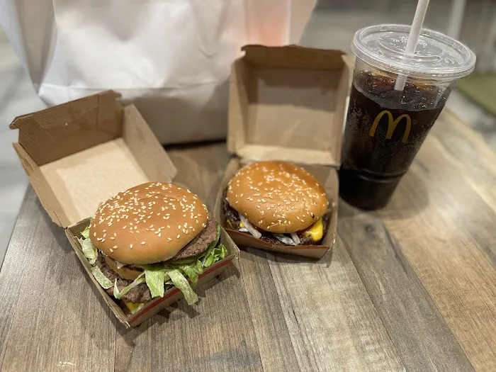 McDonald's Picture 2