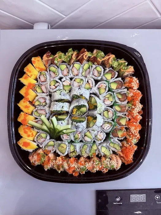 Poke and Roll Sushi Picture 4