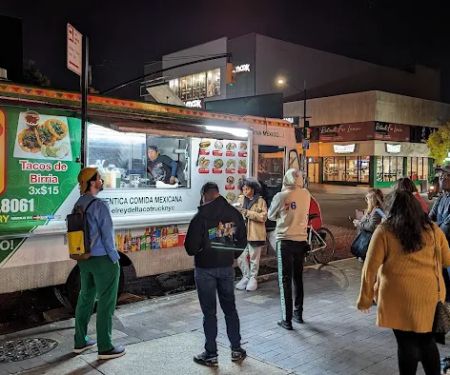 El Rey del Taco Truck Ditmars