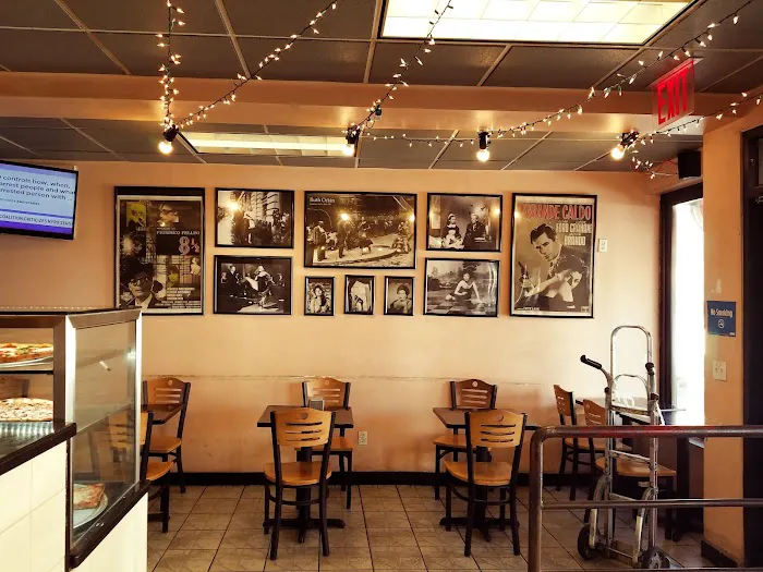 Retro Pizza Picture 4