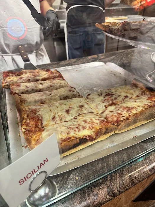 Tony's Brooklyn Pizza Picture 2